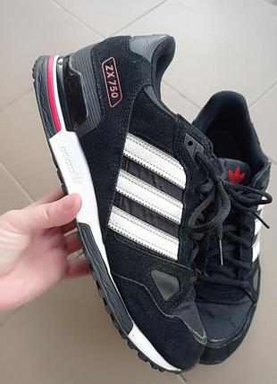 Оригинальные кроссовки adidas