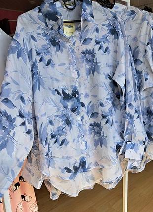 Легкая полупространственная блуза