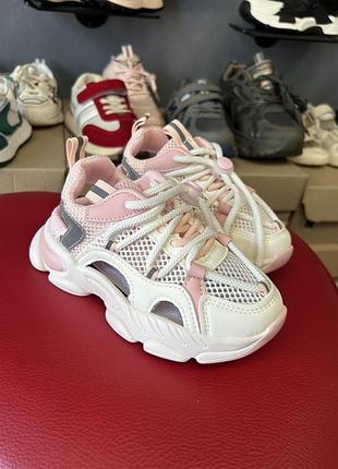 Літні кросівки для дівчат