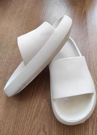 Шлепки женские