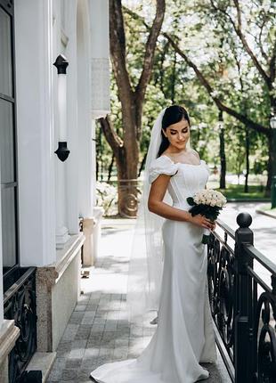 Весільна сукня
