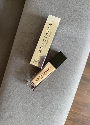 Anastasia beverly hills luminous foundation тональна основа 250c