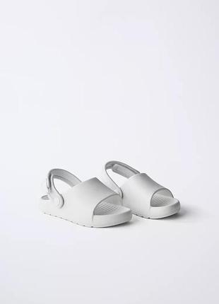 Гумові сандалі (блакитний, рожевий, жовтий, білий)