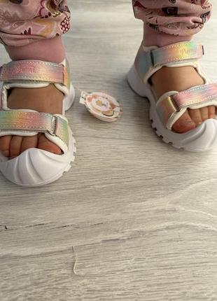 Босоніжки на дівчинку том.м з захистом носка