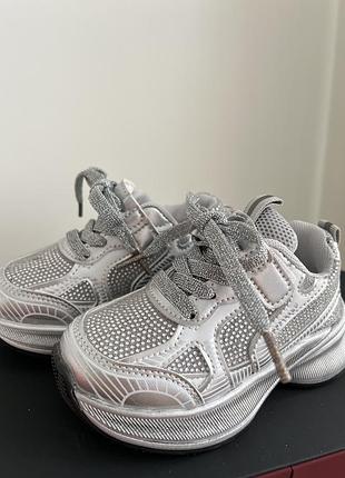 Кросівки для дівчинки розмір 26-30