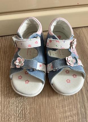 Босоніжки для дівчинки 6