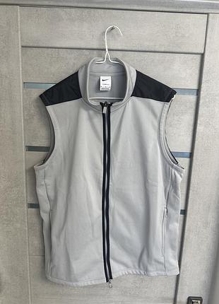 Жилетка безрукавка nike therma-fit m розмір!