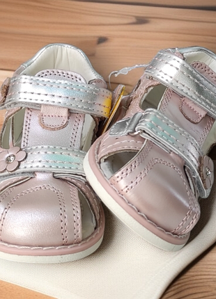 Детские кожаные босоножки сандалии для девочки закрытые ортопед