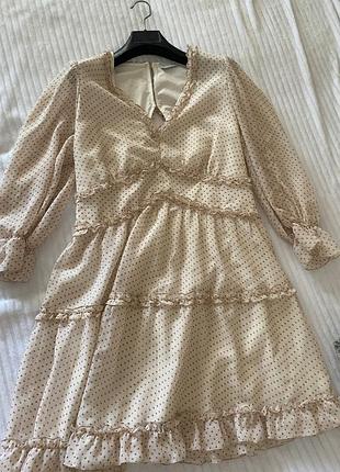 Коротка сукня весна -літо , розмір l , чудово сідає по фігурі, дуже приємна до тіла, одягалась 1раз