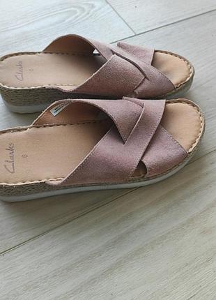 Шльопанці clarks жіночі на танкетці 💯 шкіра