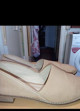Брендовые полностью кожаные туфли лоферы clarks.