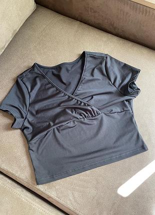 Стильний спортивний топ від shein