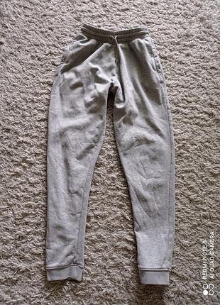 Спортивные штаны нее и р 170