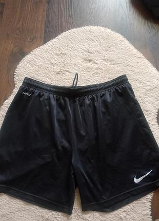 Шорти nike в ідеалі