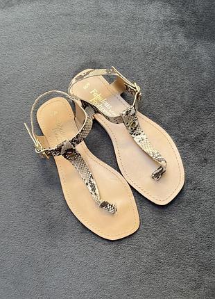 Босоніжки george