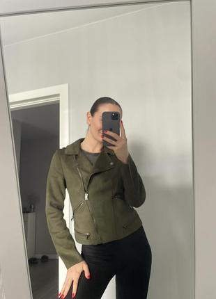 Куртка замшевая короткая зеленая zara