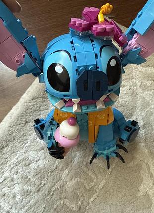 Продам лего стич