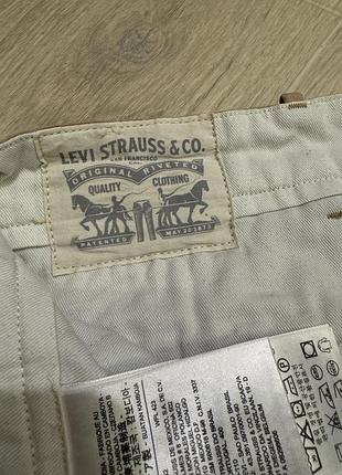 Брюки levi’s. 3