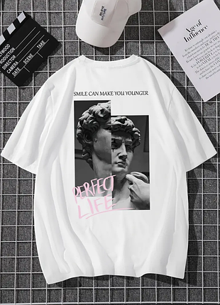 Біла чоловіча футболка