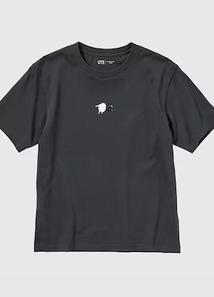 Футболка uniqlo з графікою the world of clamp ut