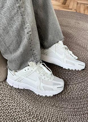 Nike zoom vomero 5 white