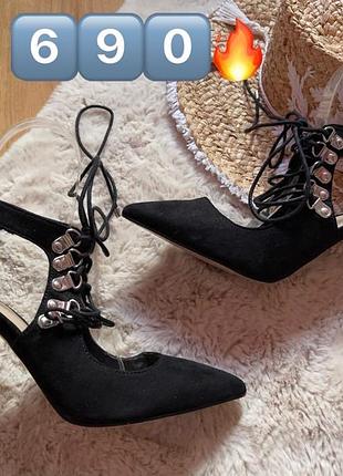 Босоніжки туфлі