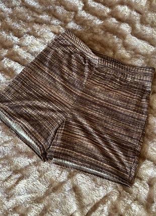 Жіночі шорти