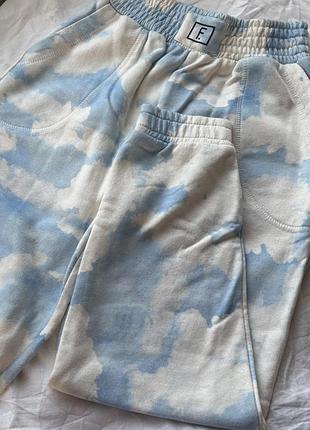 Джогери трикотажні вільного крою тай-дай (tie-dye) favourite style; біло-голубі; xs-s