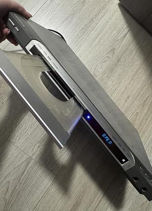 Dvd плеєр elenberg