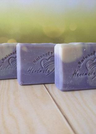 Натуральне мило з ефірною олією лаванди