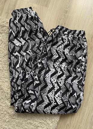 Спортивні штани adidas