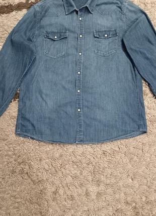 Продам джинсовую рубашку 50 размера
