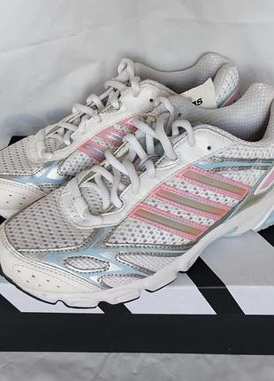 Новые женские кроссовки adidas uraha 2