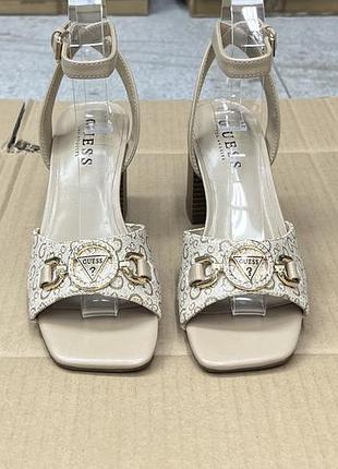 Босоніжки guess босоножки