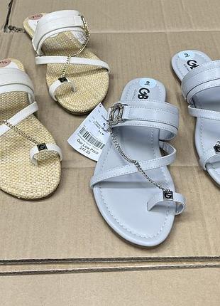 Шльопанці guess  шлепанцы