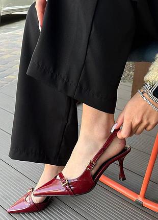 ▪️жіночі туфлі босоніжки мюлі сабо  шльопки шльопанці марсала бурунді бордові на каблуку лаковані