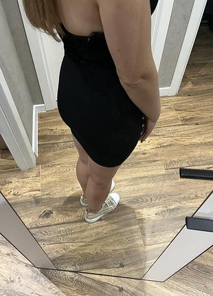 Чорна міні сукня bershka 5