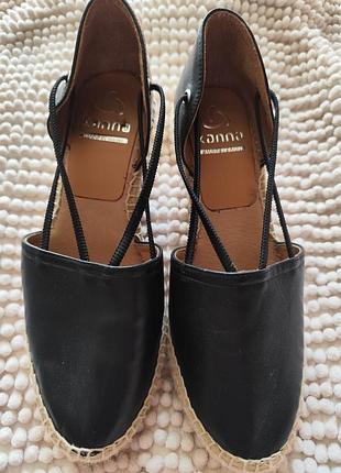 Кожаные босоножки.испания.