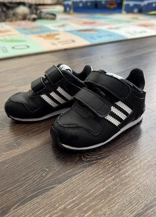 Кросівки adidas original