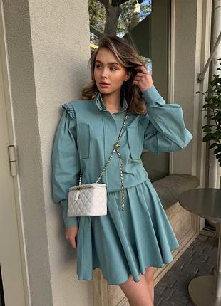 Стильний джинсовий костюм кофта-бомбер та спідниця у складку