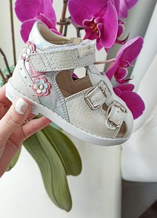 Босоніжки тм мінімен шкіра