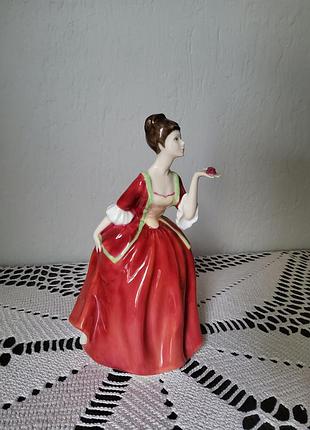 Порцелянова статуетка royal doulton flover of love