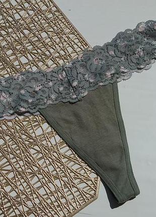 Трусики стринги с кружевом