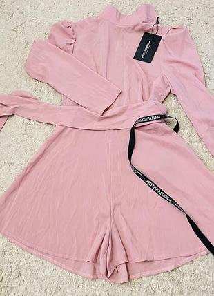 Новий комбінезон з шортами ромпер