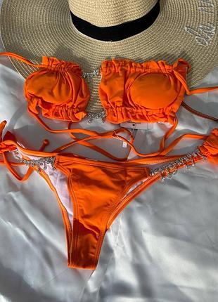 Розкішний роздільний помаранчевий купальник шторка на завʼязках зі стразами