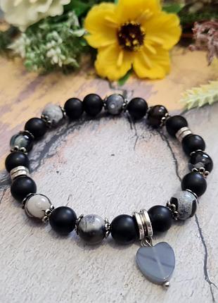 🔺💗🐘 ніжний браслет гумка з підвіскою "сердечко" натуральний камінь сірий агат, шунгіт