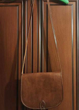 Кожаная женская сумка через плечо.