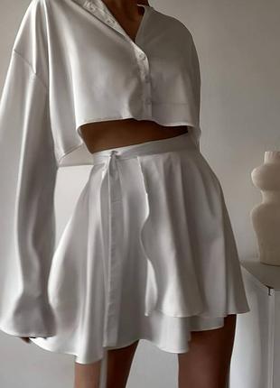 Современный женский костюм