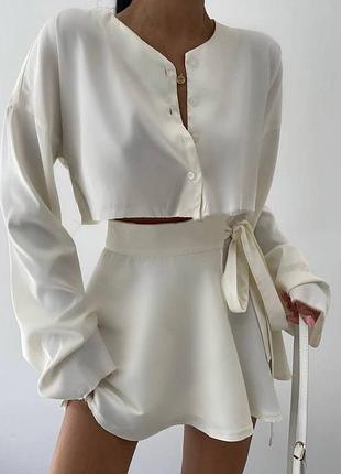 Современный женский костюм