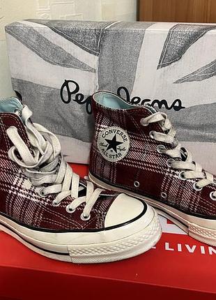 Високі кеди converse в ексклюзивному кольорі.